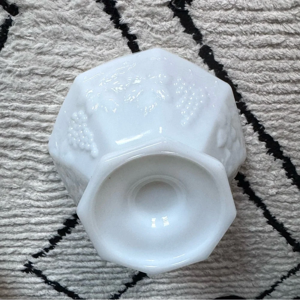 Anchor Hocking Vintage Milk Glass Pedestal Compote Bowl